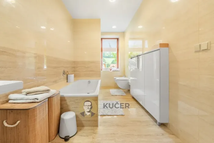 Prodej zemědělské usedlosti, Lichnov, 672 m2