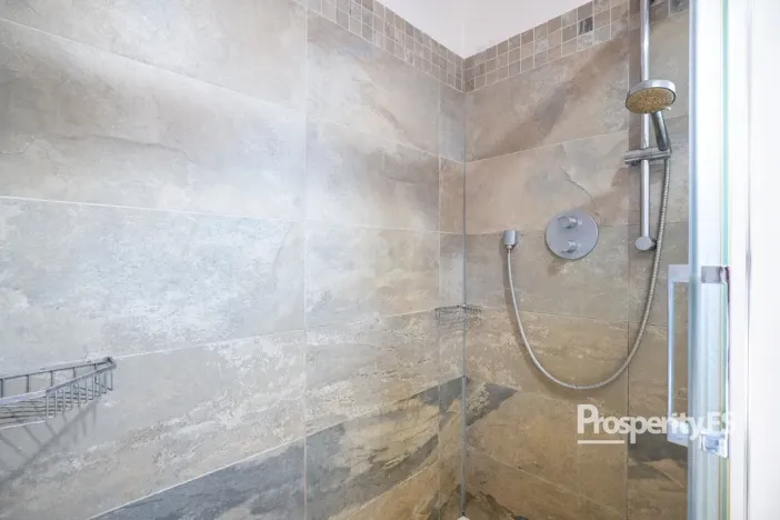 Prodej rodinného domu, Veleň, 141 m2