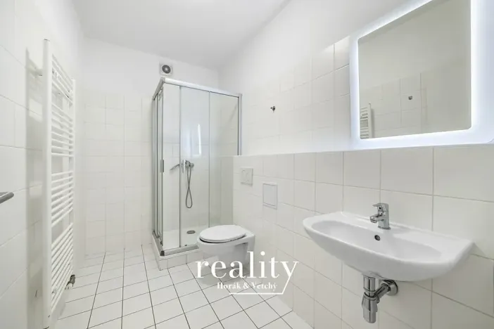 Pronájem bytu 2+kk, Znojmo, Smutného, 39 m2