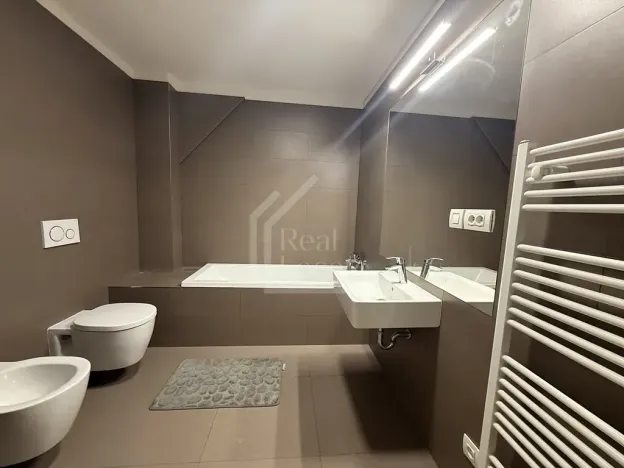 Pronájem bytu 2+kk, Praha - Karlín, Sokolovská, 89 m2