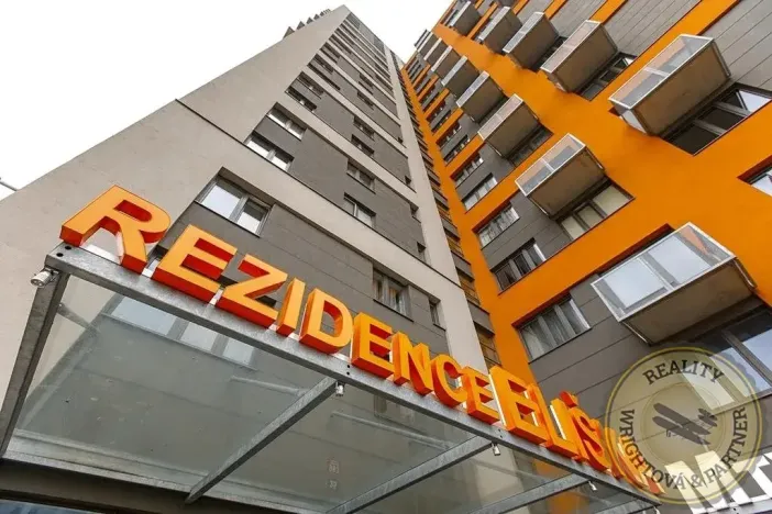 Pronájem garážového stání, Praha - Vysočany, Ocelářská, 16 m2