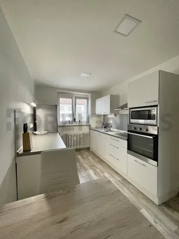 Pronájem bytu 2+1, Pardubice, Jilemnického, 57 m2