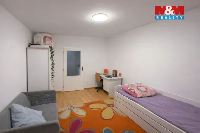 Prodej bytu 3+kk, Pečky, V Kaštánkách, 71 m2