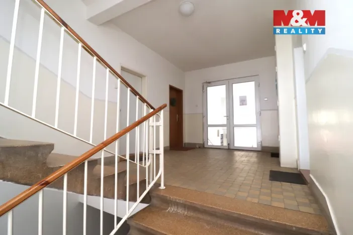 Prodej bytu 2+1, Ostrov, S. K. Neumanna, 64 m2