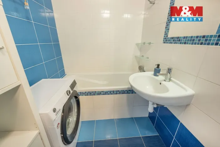 Prodej bytu 3+1, Praha - Bohnice, Dolákova, 74 m2