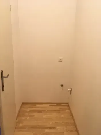 Pronájem bytu 1+kk, Praha - Karlín, Thámova, 29 m2