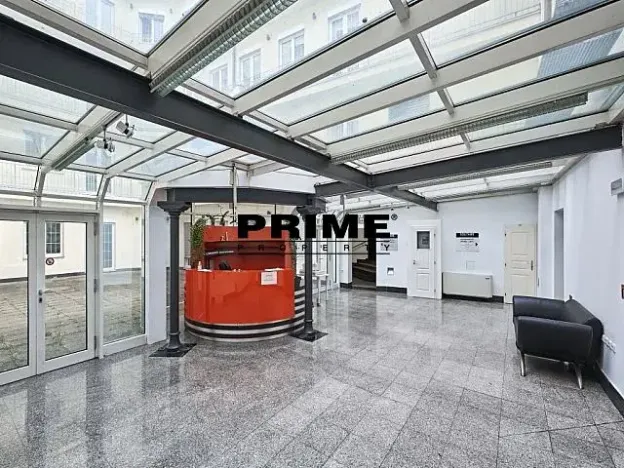 Pronájem kanceláře, Praha - Nové Město, Soukenická, 262 m2