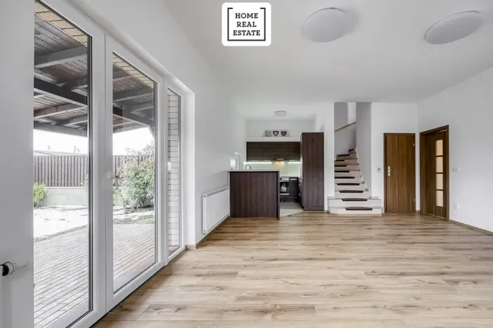 Pronájem vily, Stehelčeves, 120 m2