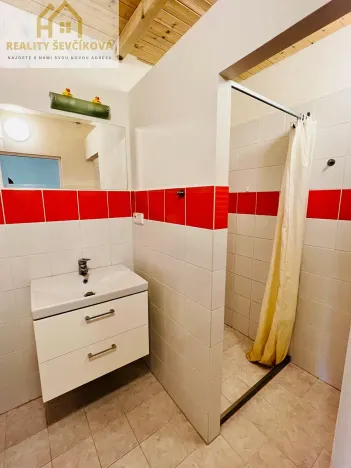 Pronájem bytu 2+kk, Libišany, 40 m2
