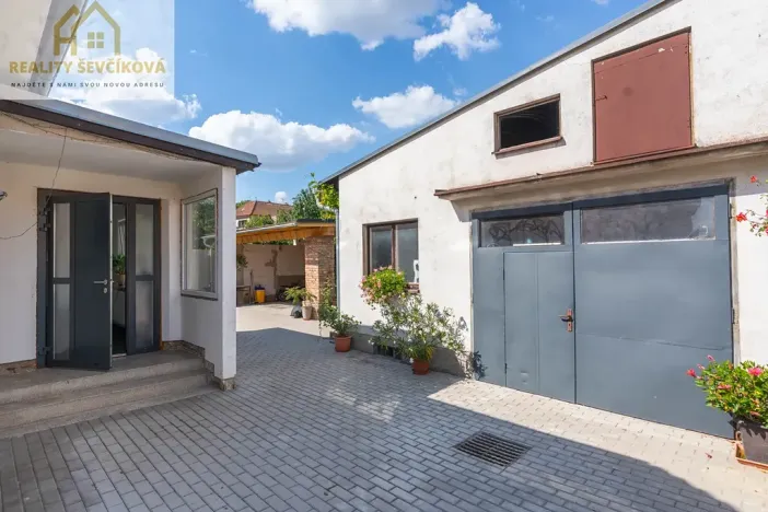 Prodej rodinného domu, Nechanice, 180 m2