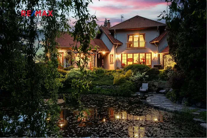 Prodej rodinného domu, Sulice, Na Křížkách, 277 m2