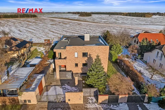 Prodej vily, Praha - Klánovice, Zádražanská, 330 m2