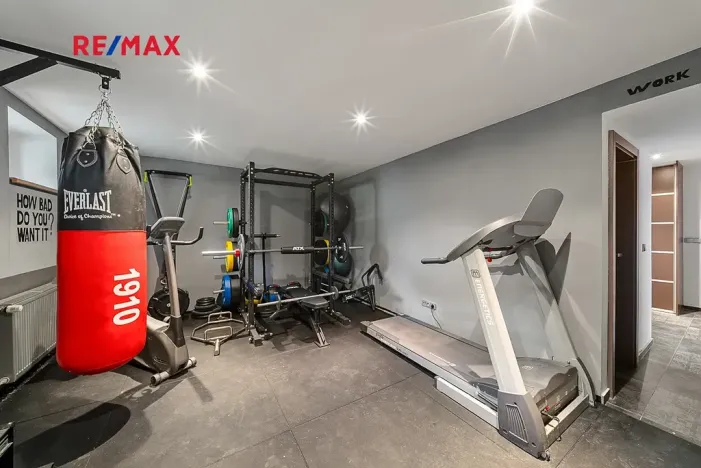 Prodej vily, Praha - Klánovice, Zádražanská, 330 m2