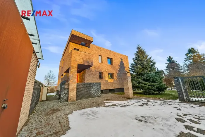 Prodej vily, Praha - Klánovice, Zádražanská, 330 m2