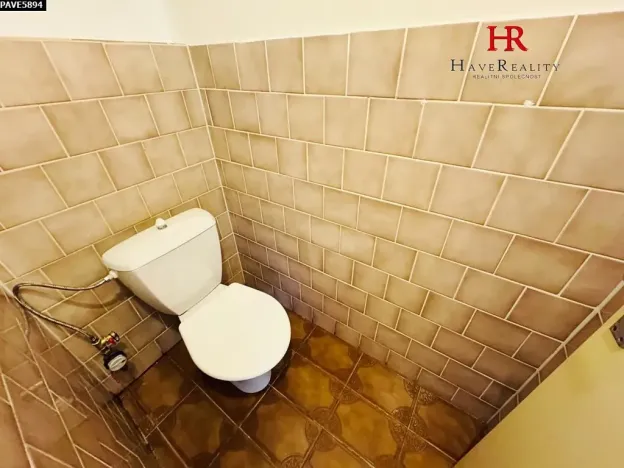 Pronájem obchodního prostoru, Benešov, Masarykovo náměstí, 60 m2