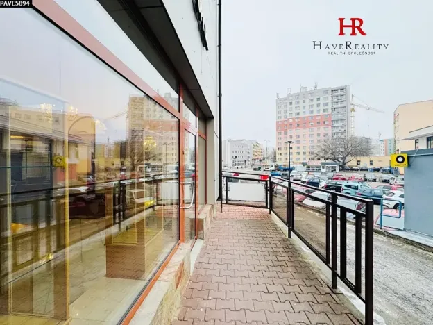 Pronájem obchodního prostoru, Benešov, Masarykovo náměstí, 60 m2