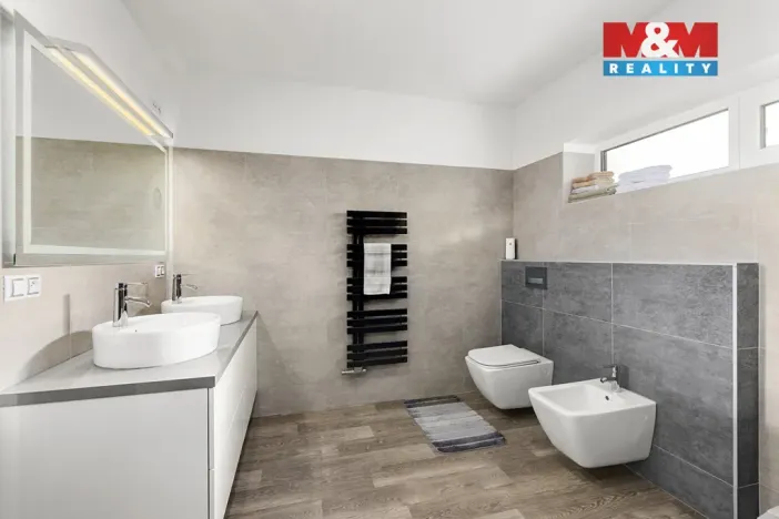 Prodej rodinného domu, Chrudim - Chrudim III, Obce Ležáků, 220 m2