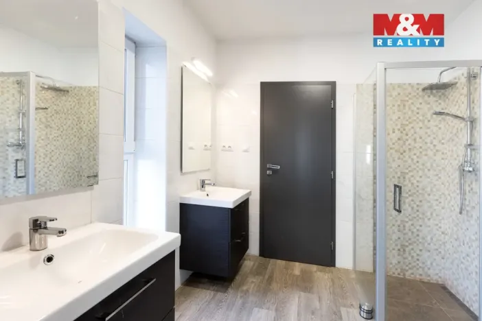 Prodej rodinného domu, Chrudim - Chrudim III, Obce Ležáků, 220 m2