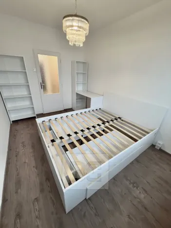 Pronájem bytu 2+kk, Praha - Strašnice, Vyžlovská, 40 m2