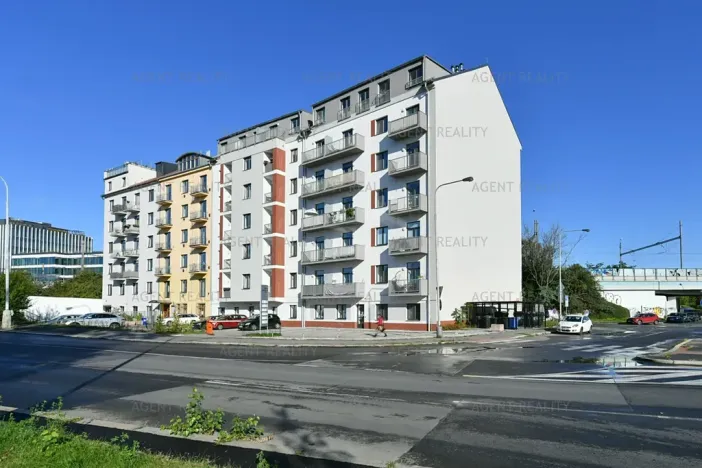 Pronájem bytu 2+kk, Praha - Holešovice, V závětří, 44 m2