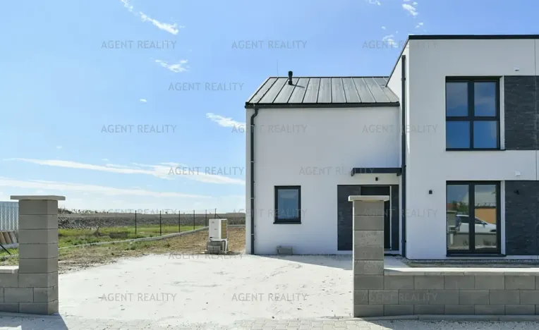 Prodej rodinného domu, Slaný, 312 m2