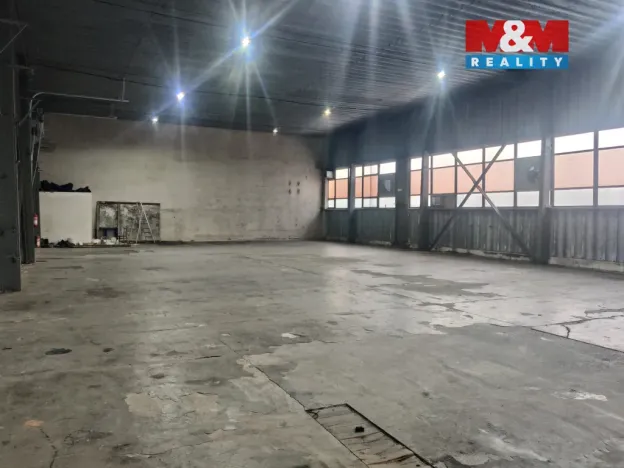 Pronájem skladu, Veleň, K Cihelně, 1100 m2