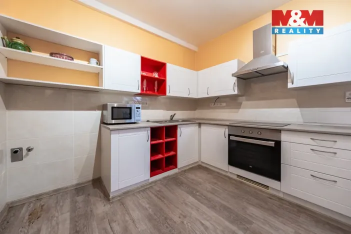 Prodej rodinného domu, Hradešín, 350 m2