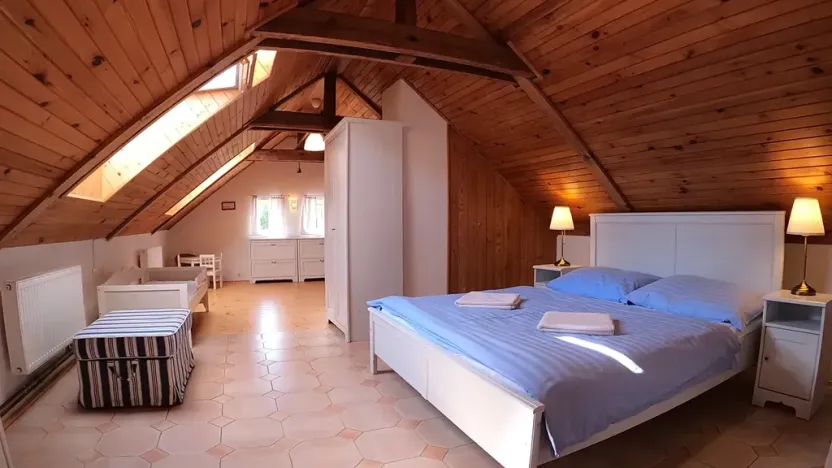 Prodej rodinného domu, Pecka, 300 m2