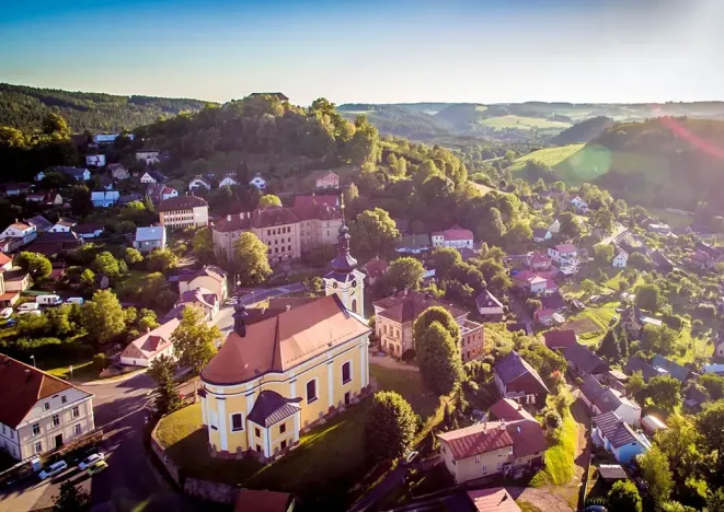 Prodej chalupy, Pecka, 300 m2