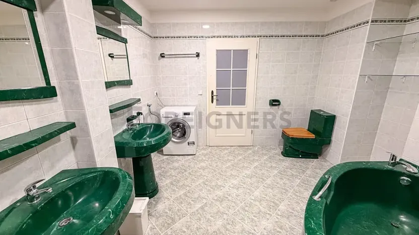 Pronájem bytu 4+1, Praha - Bubeneč, Čs. armády, 144 m2