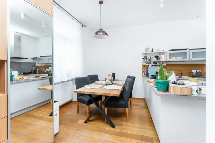 Prodej bytu 4+kk, Praha - Holešovice, Letohradská, 79 m2