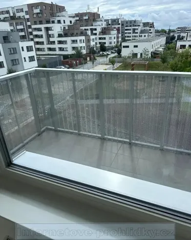 Pronájem bytu 2+kk, Praha - Dolní Měcholupy, Kryšpínova, 47 m2