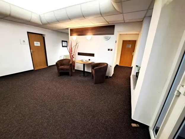 Pronájem kanceláře, Hradec Králové, Československé armády, 32 m2