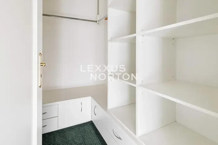 Pronájem bytu 3+1, Praha - Nové Město, Odborů, 87 m2