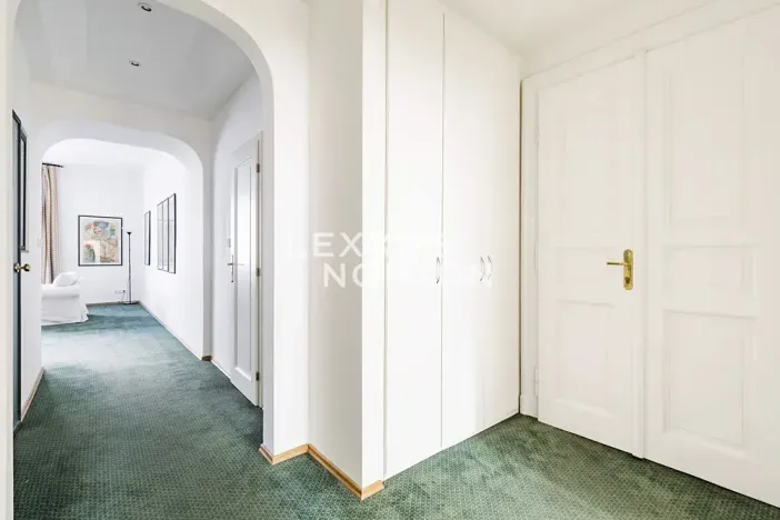 Pronájem bytu 3+1, Praha - Nové Město, Odborů, 87 m2