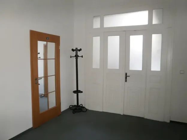 Pronájem kanceláře, Kladno, Huťská, 295 m2