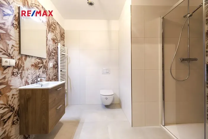 Prodej bytu 2+kk, Svoboda nad Úpou, Nádražní, 54 m2