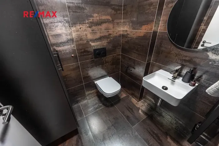 Pronájem vily, Praha - Lysolaje, 150 m2