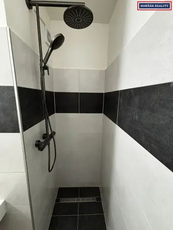 Prodej bytu 1+kk, Praha - Kobylisy, Kyselova, 26 m2