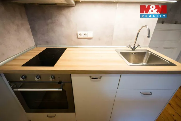 Pronájem bytu 2+kk, Praha - Vršovice, Holandská, 46 m2