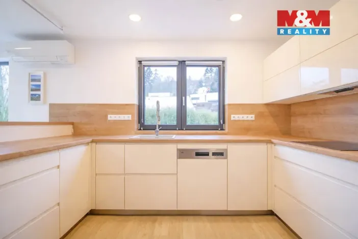 Prodej rodinného domu, Davle, Luční, 140 m2