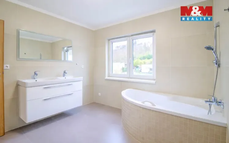 Prodej rodinného domu, Davle, Luční, 140 m2