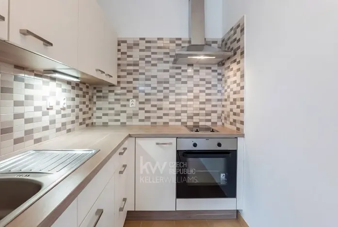 Pronájem bytu 1+kk, Praha - Horní Měcholupy, Hornoměcholupská, 32 m2