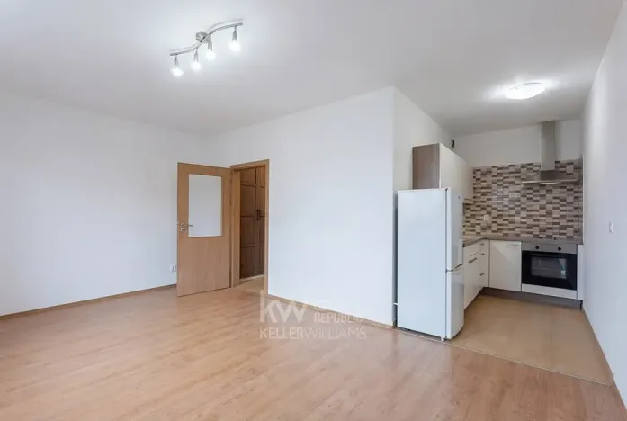 Pronájem bytu 1+kk, Praha - Horní Měcholupy, Hornoměcholupská, 32 m2