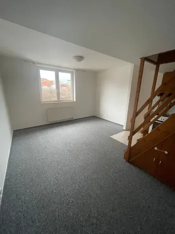 Pronájem bytu 3+kk, Praha - Kobylisy, Pod statky, 55 m2