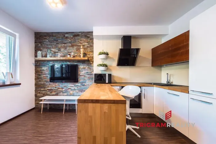 Prodej bytu 2+kk, Hradec Králové, Pouchovská, 54 m2