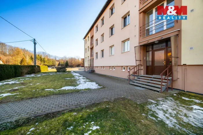 Prodej bytu 3+1, Čistá, 70 m2