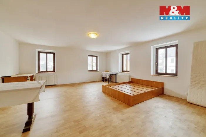 Prodej restaurace, Stráž nad Ohří - Boč, 500 m2