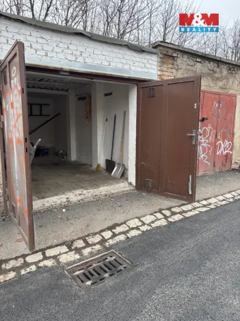 Pronájem garáže, Praha, Glinkova, 18 m2