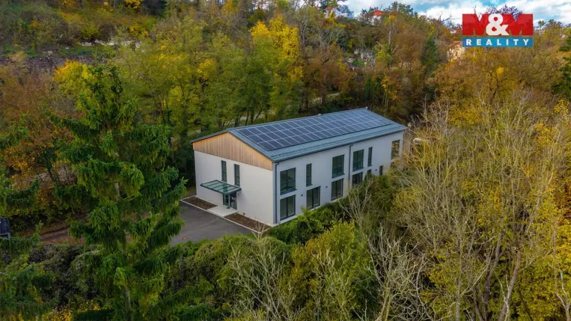 Prodej obchodního prostoru, Krnsko, 700 m2